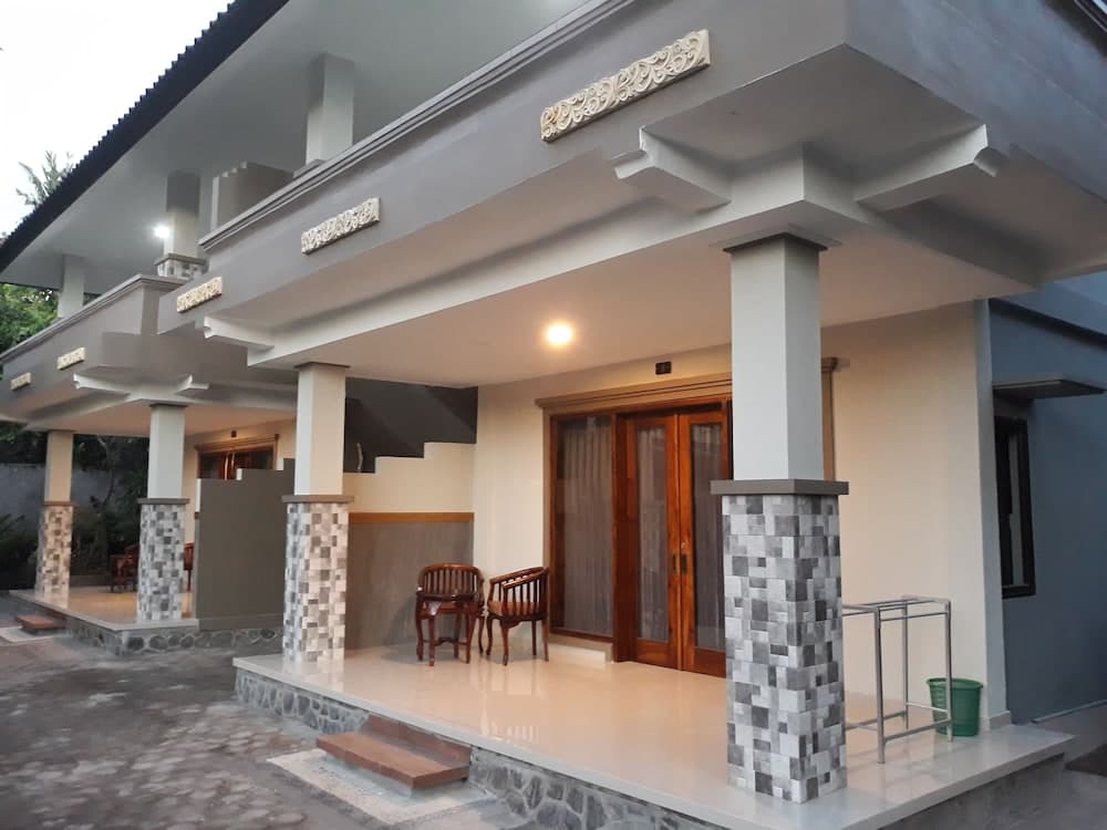 Puri Bali Lovina