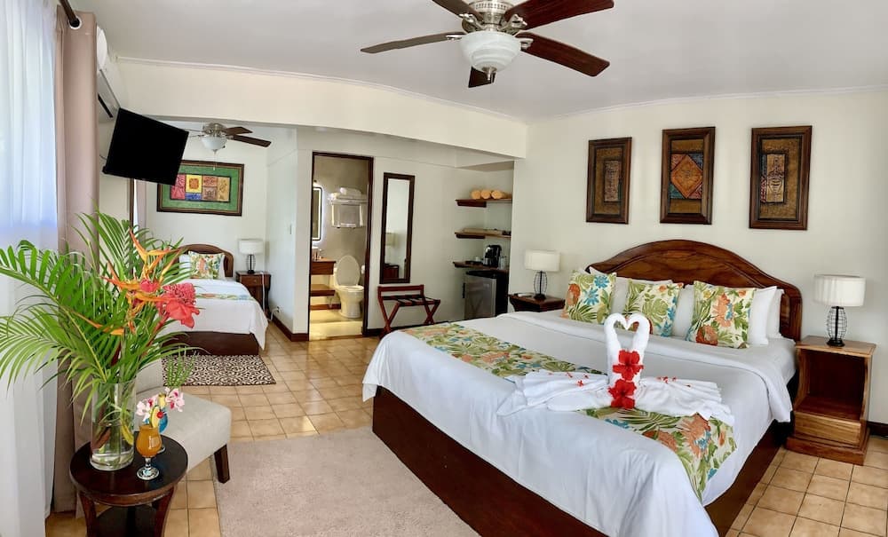 Hotel Playa Espadilla y Gardens