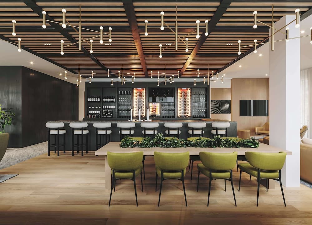 Hyatt Place Montreal Airport