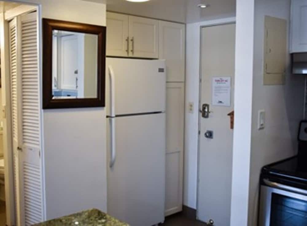 Ilikai by Luana Hawaii Vacation Rentals