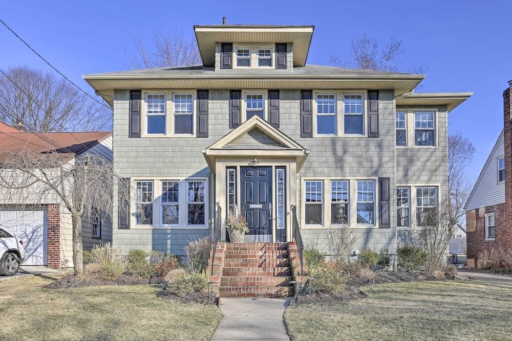 Classic Teaneck Colonial Home With A Modern Touch