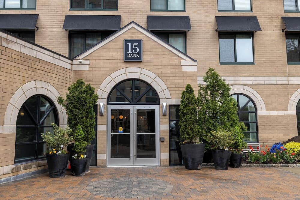 15 Bank Street - BSC-207L