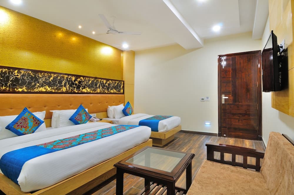 Hotel Grand Uddhav