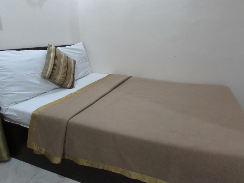 Oyster Plaza Hotel