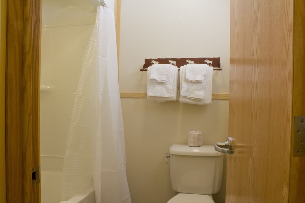 Lake Lodge Cabins - Inside the Park