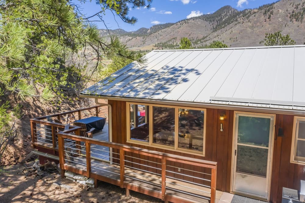 Adventure Cabin