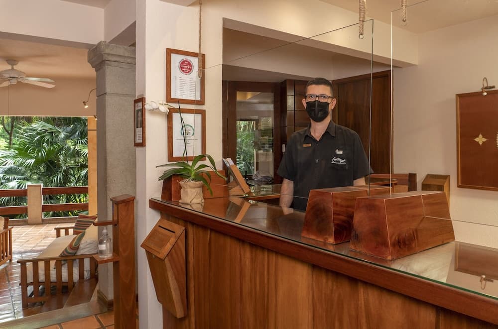 Capitán Suizo Beachfront Boutique Hotel