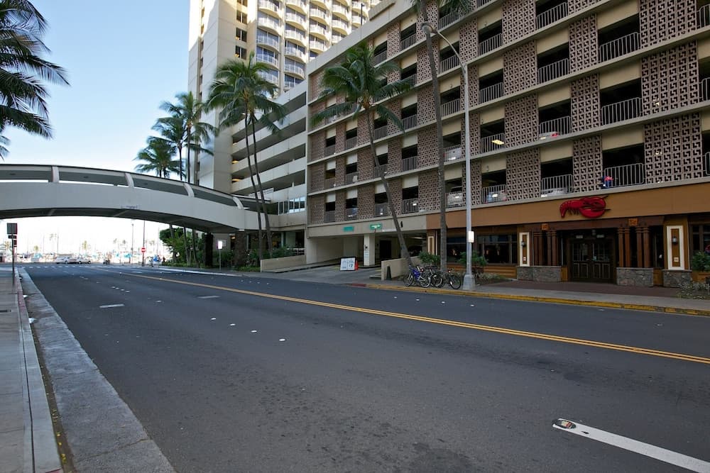 Ilikai Marina Studio City View Condos with Fully Equipped Kitchens & Free Wifi