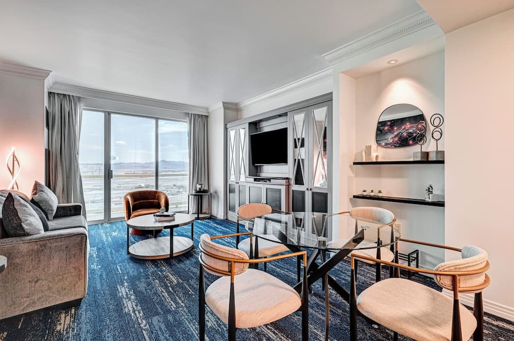 Suite Hub LV at Signature Sphere View