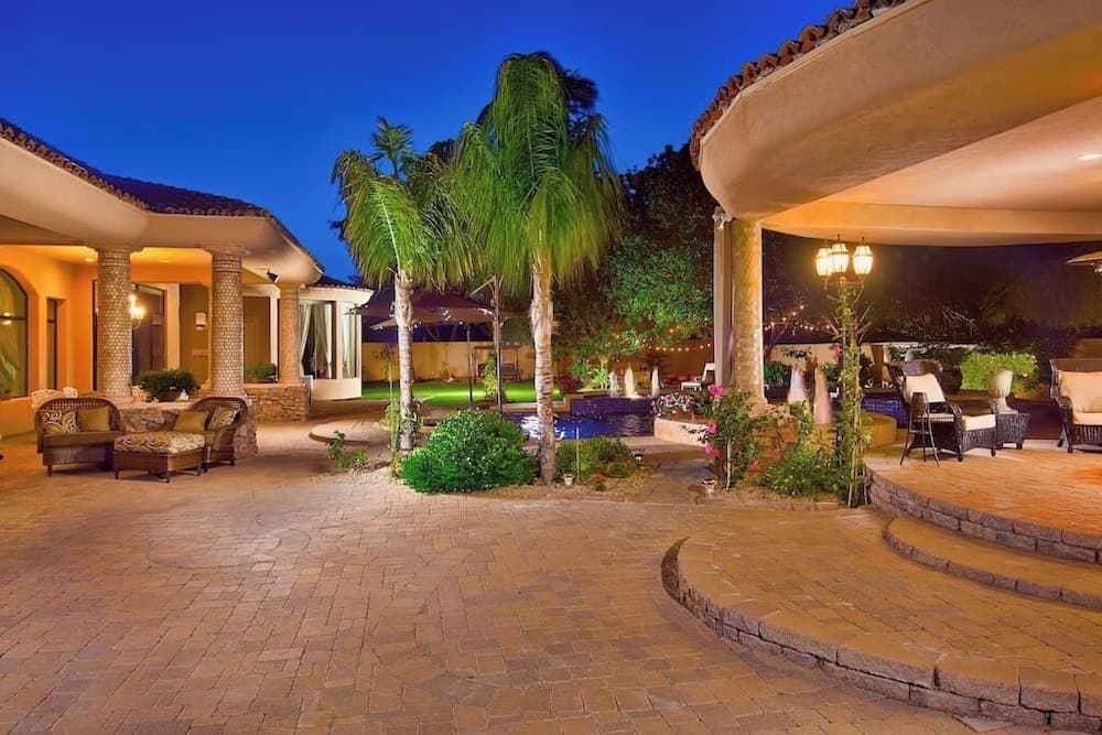 Paradise Retreat
