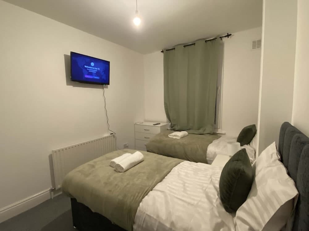 Cosy 3BD Guesthouse. Private Bathrooms
