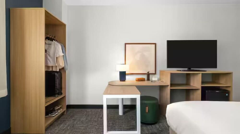 Spark by Hilton Palatine Arlington Heights