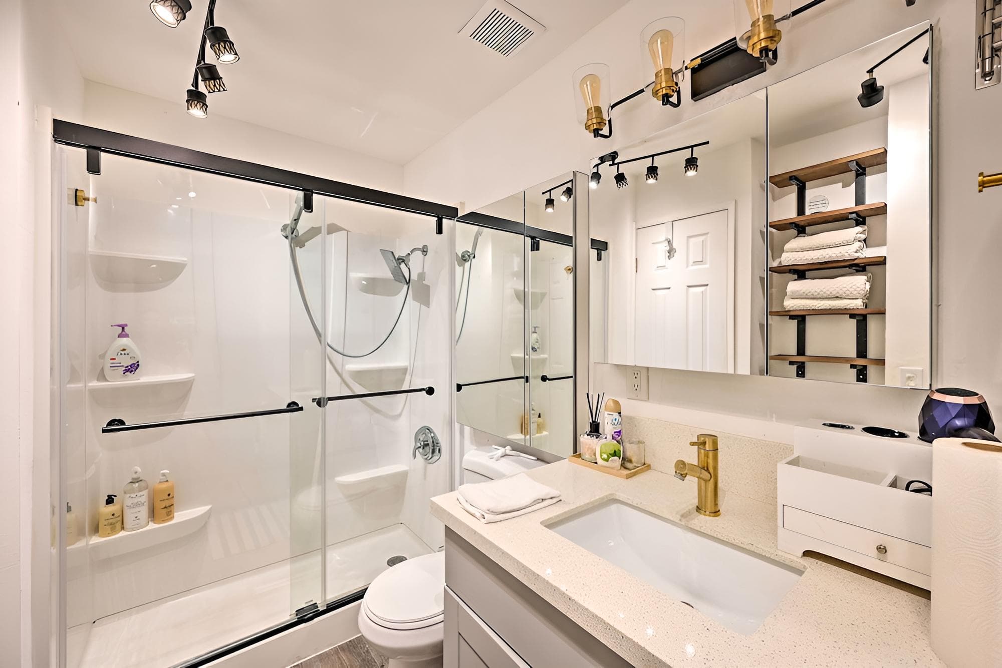 El Cajon Condo: 18 Mi to Downtown San Diego!