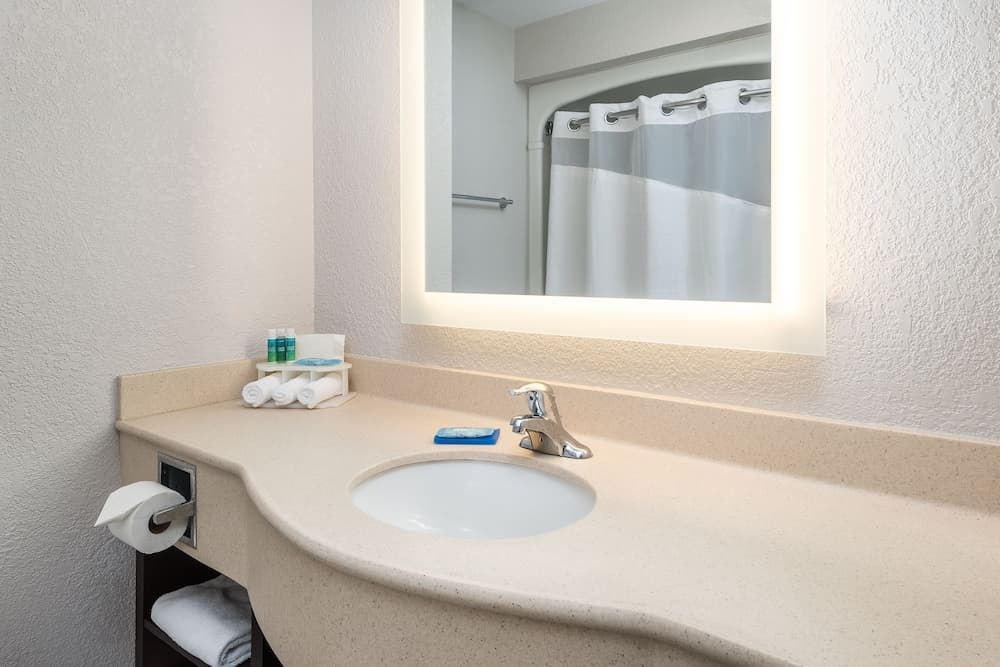Holiday Inn Express Hotel & Suites Gananoque by IHG