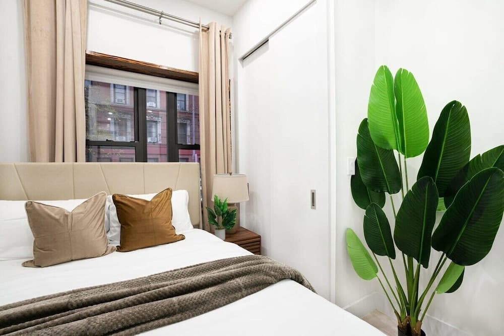 317 UES Apartments