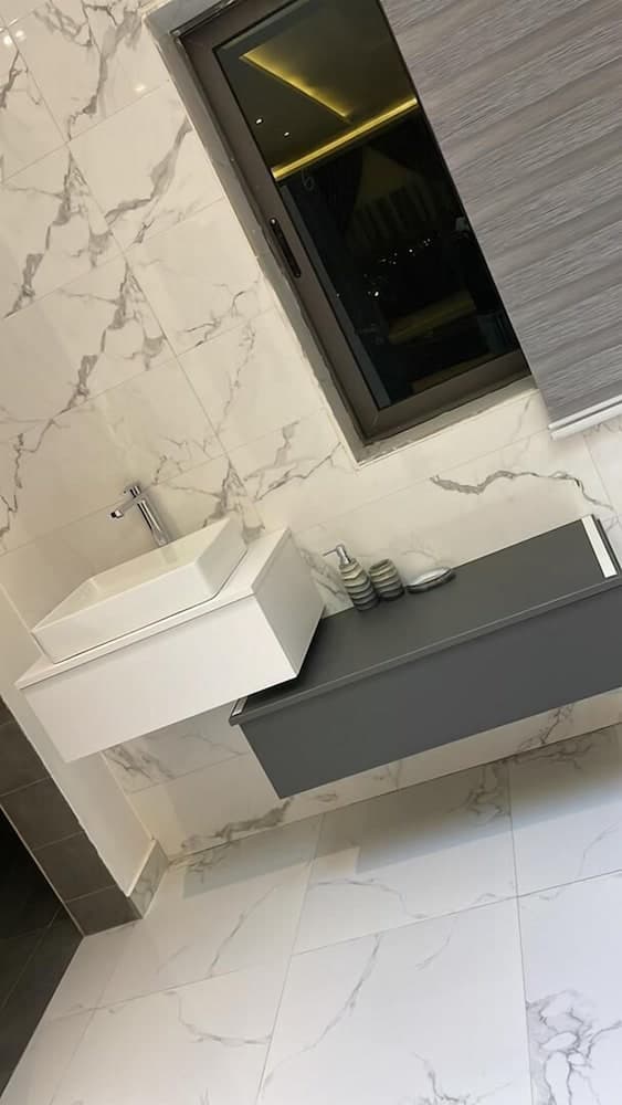 WHITE PLACE APARTMENT
