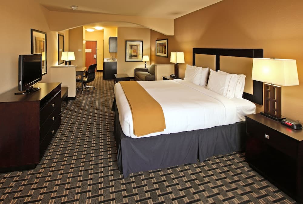 Holiday Inn Express & Suites Paris, Texas by IHG