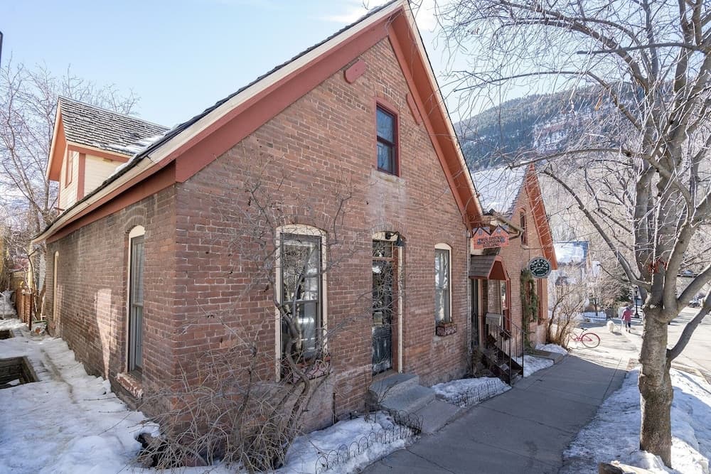 Mountain Luxury At Historic Twin Bricks On South Oak. Brand New Remodel. Steps To Gondola & Main St. 2 Bedroom Townhouse by RedAwning