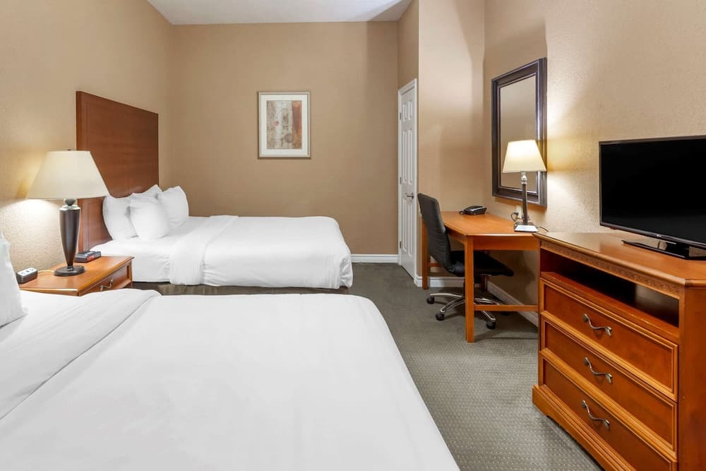 Comfort Inn & Suites Thousand Islands Harbour District