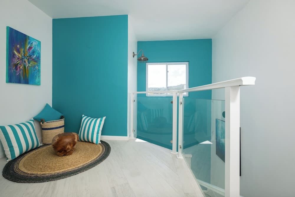 Blue-sky penthouse