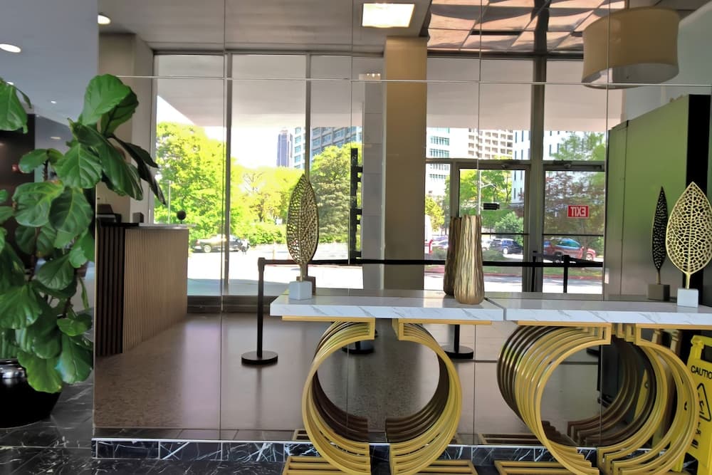 Modern 3BR Condo - Heart of ATL