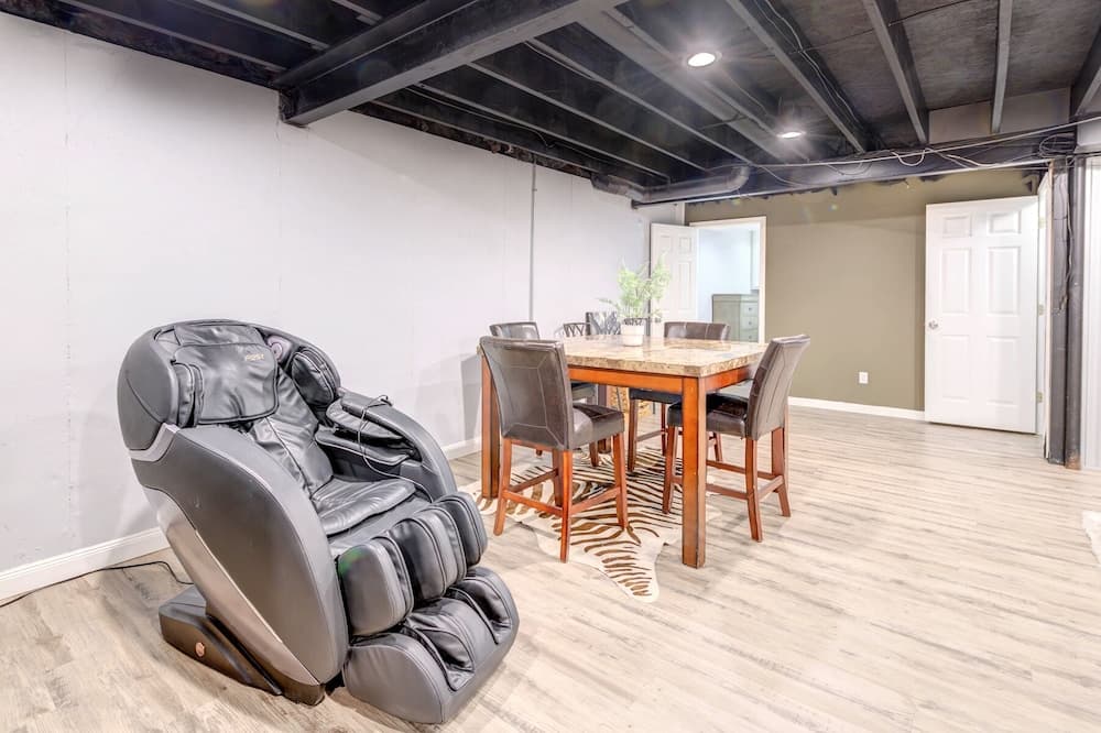 Remodeled and Inviting Free EV