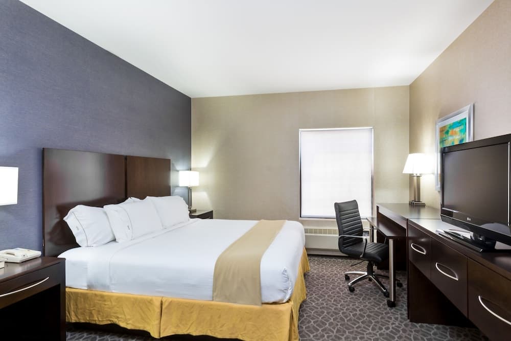 Holiday Inn Express Hotel & Suites Mt. Holly by IHG