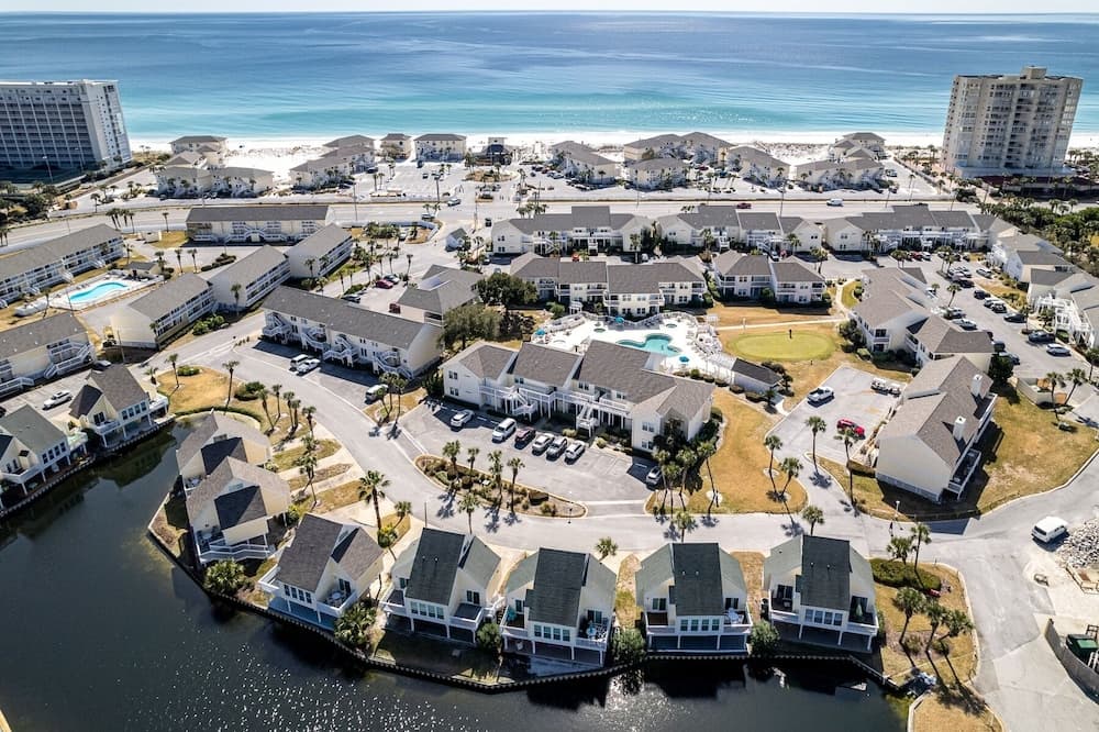 Sandpiper Cove 9203 2 Bedroom Condo by RedAwning