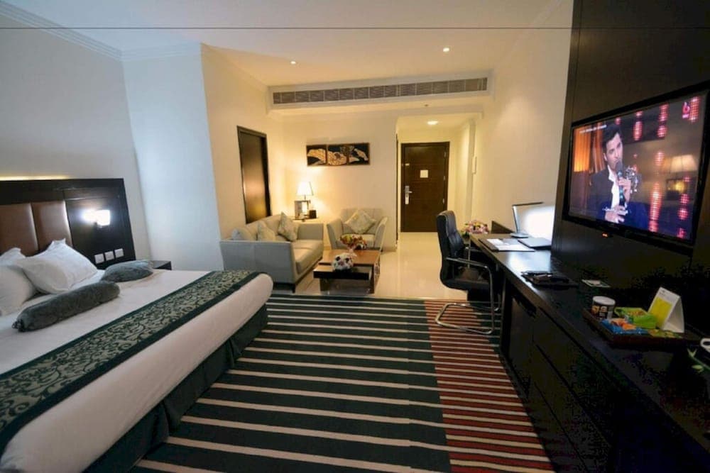 Dancenter Luxury Millennia Near King