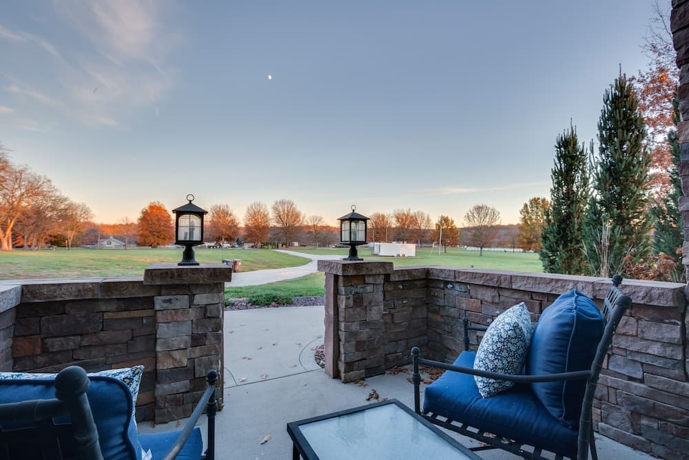 Luxe Missouri Getaway w/ Hot Tub & Fire Pit!