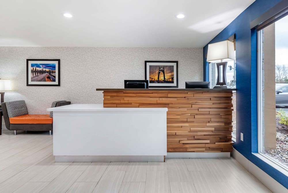 Comfort Inn & Suites Tigard near Washington Square