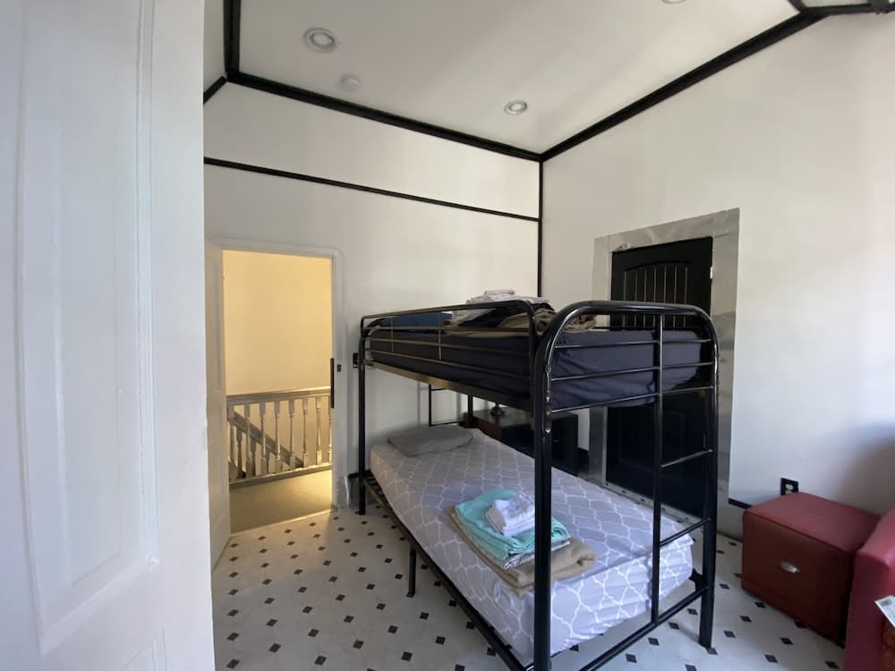 Stylish 4 bedroom home near Philadelphia