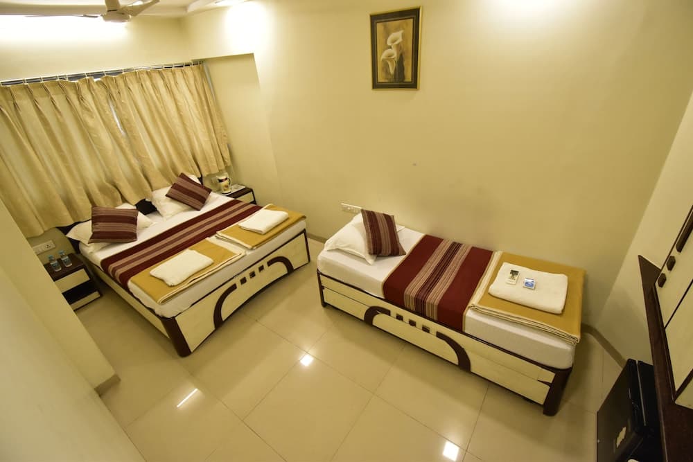 Hotel Kalpana Palace