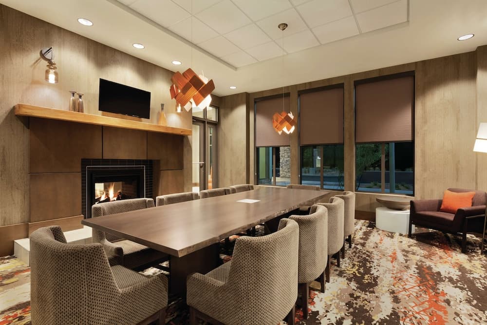Home2 Suites by Hilton Phoenix Tempe, University Research Park