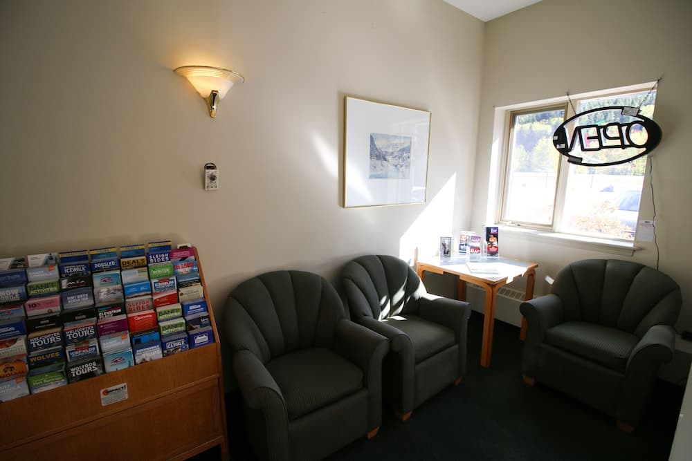 Bighorn Inn & Suites