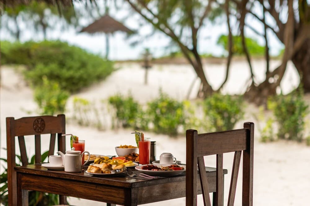 Hakuna Majiwe Beach Lodge