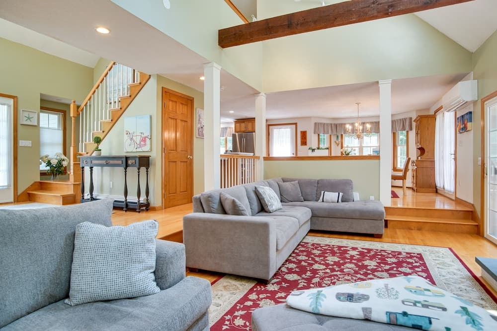 1/2 Mi to Beach: Stunning Home w/ Deck in Falmouth