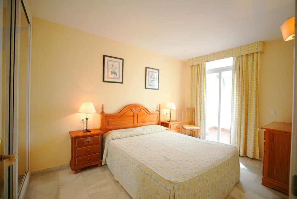 Apartamentos Ona Campanario