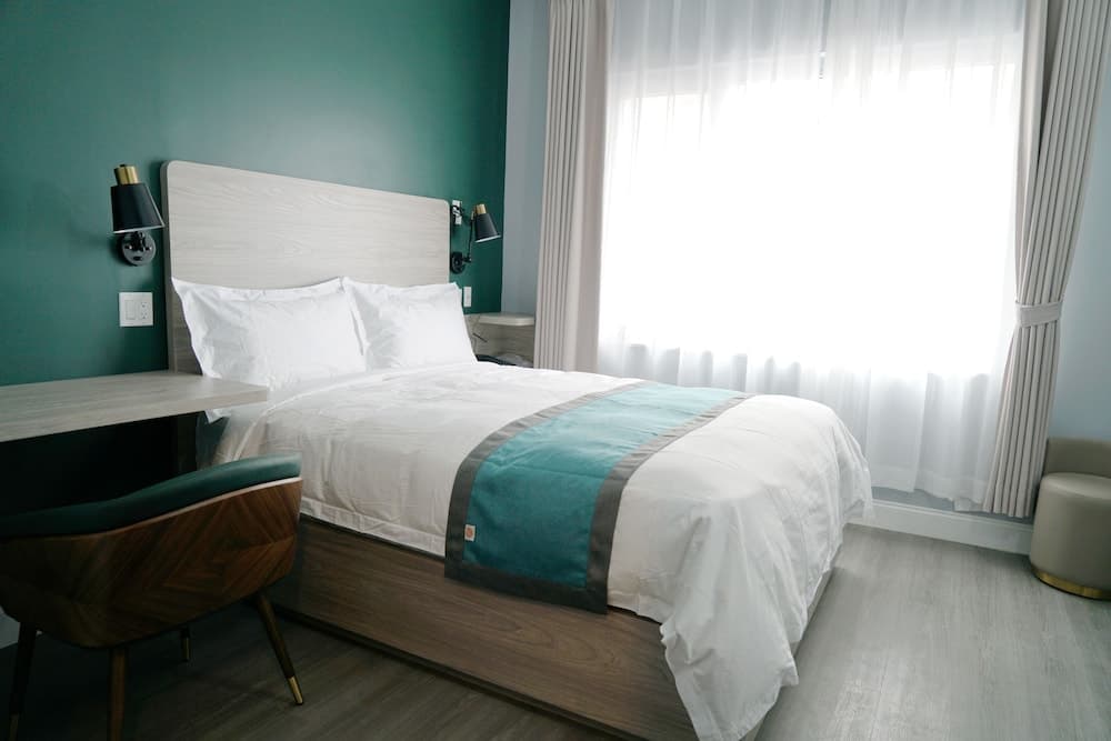 Starlight Hotel
