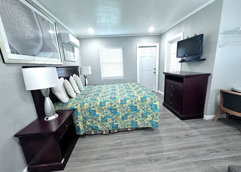 Lemon Bay Motel