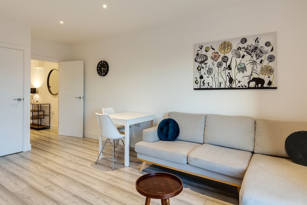 Hounslow Apartments by Charles Hope