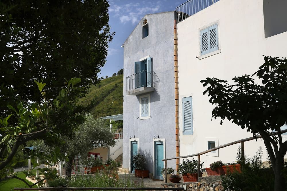 Borgo Rosso di Sera Resort Country Chic