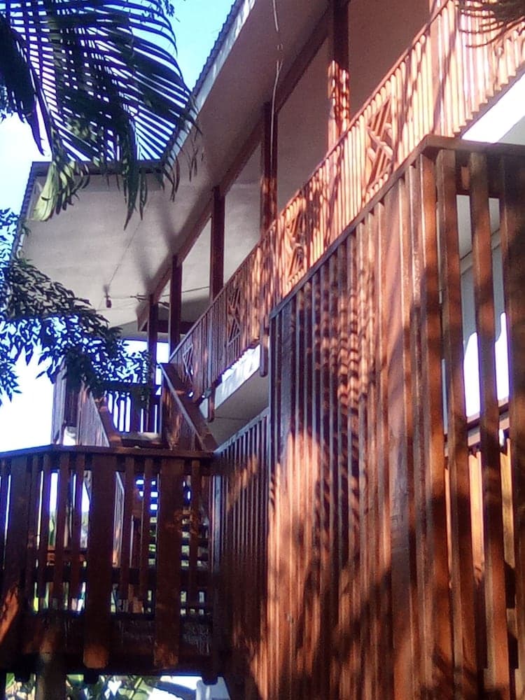 Roatan Airport Boutique Resort