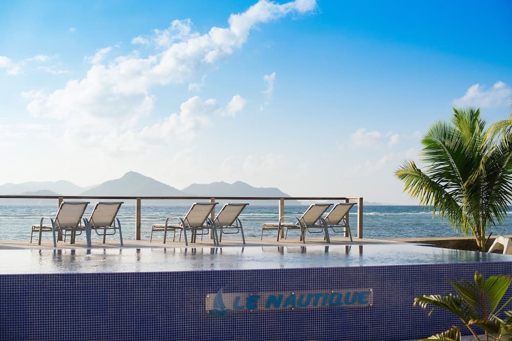 Le Nautique - Luxury Waterfront Hotel