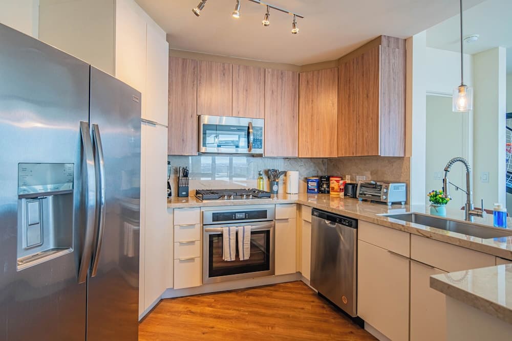 ROVE LIVING/KL - 44 Monroe