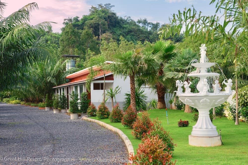 Great Hill Resort