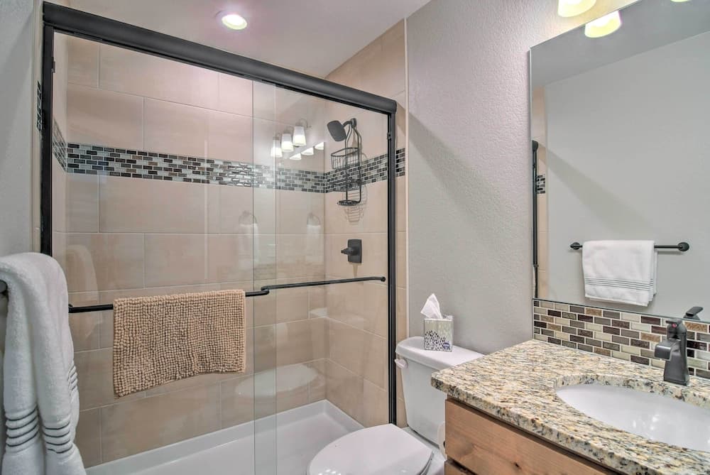 < 1 Mi to Downtown: Gorgeous Loveland Townhome!
