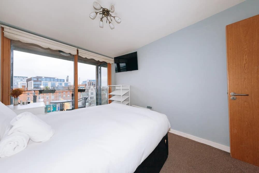 Chic & Radiant 1BD Flat Near Dublin City Centre!
