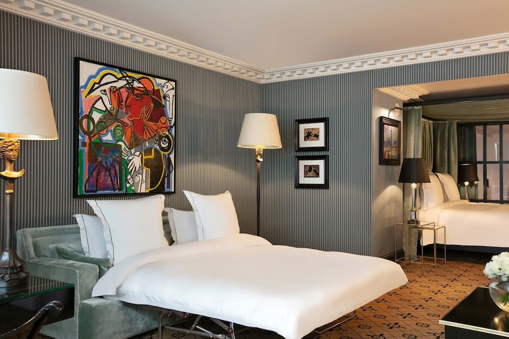Hôtel de Berri Champs-Élysées, a Luxury Collection Hotel