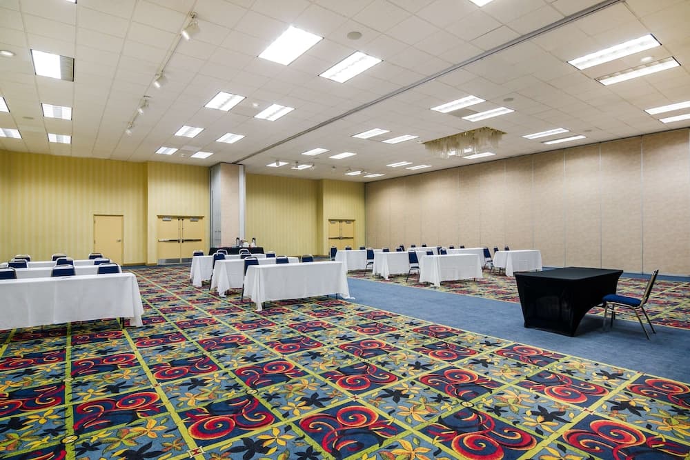 Red Lion Hotel & Conference Center Cheyenne